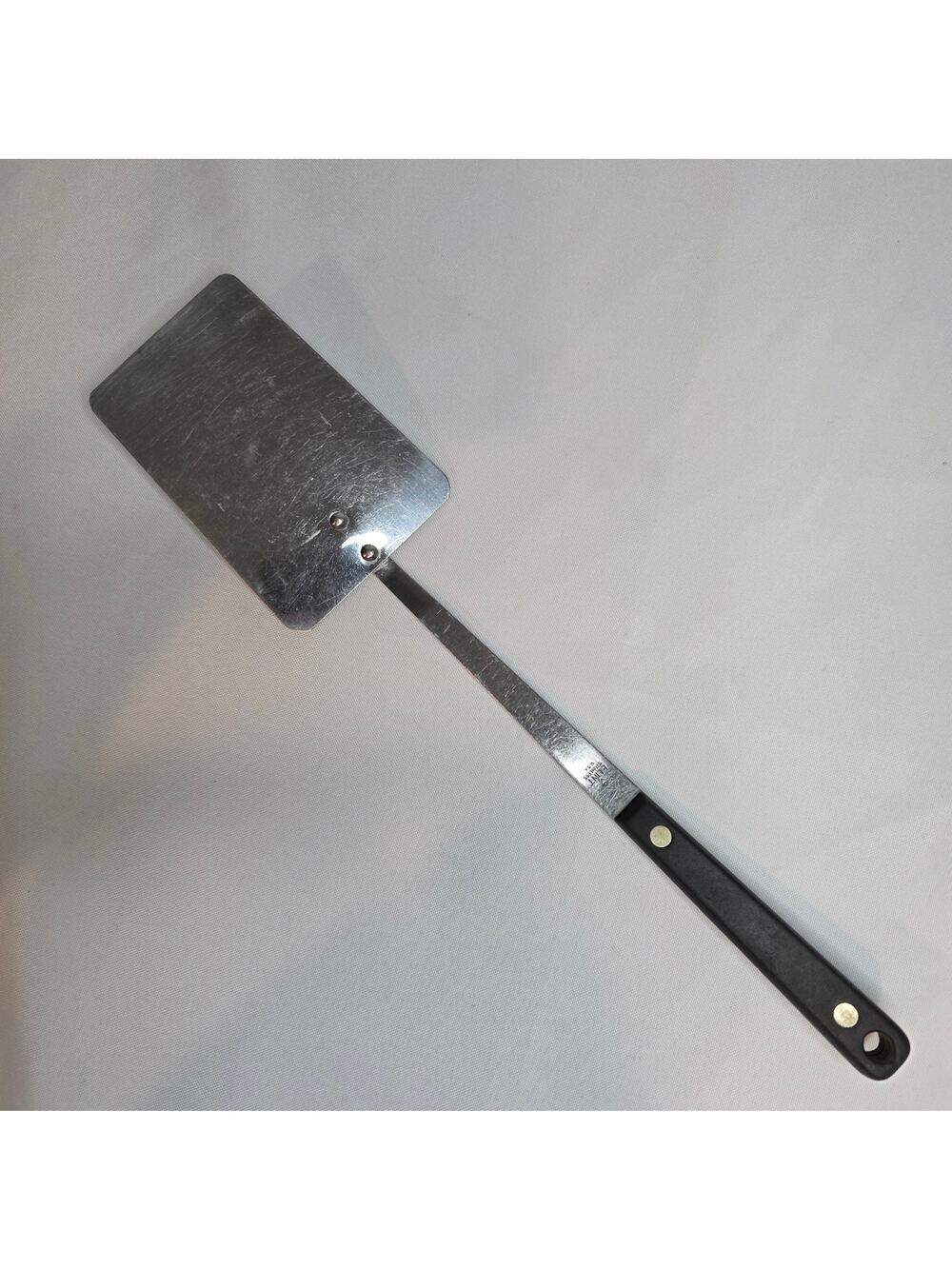Vintage Flint Arrowhead Solid Spatula w/ Composite Black Handle 13 1/2” USA